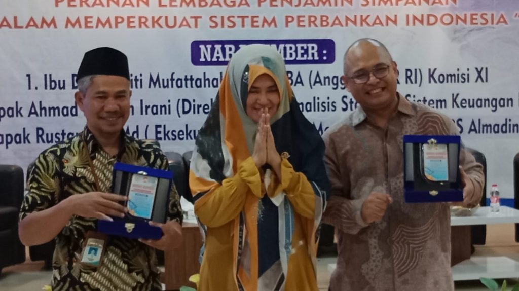 Gandeng LPS, Hj. Siti Mufattahah Edukasi Literasi Keuangan Jawab Keresahan Warga