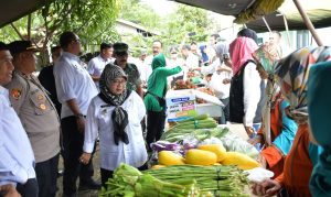 Bantu Daya Beli Masyarakat, Kodim 0613/Ciamis Kolaborasi Dengan Pemkot Banjar Gelar Pasar Murah