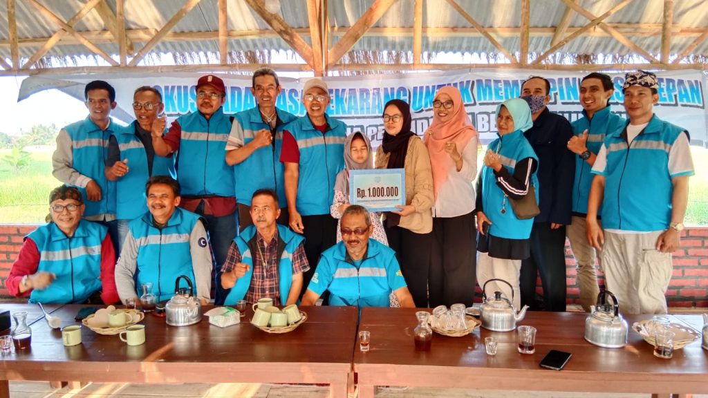 Yaga Yingde Group Berikan Bantuan Pendidikan Berkelanjutan Bagi Siswa Kurang Mampu