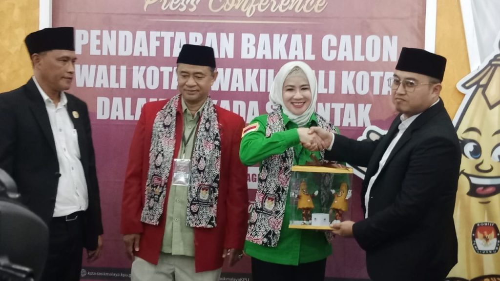 Nurhayati, Bakal Calon Walikota Perempuan Pertama di Pilkada Kota Tasikmalaya