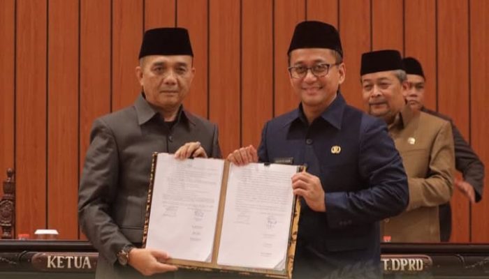 DPRD Setujui dan Tetapkan Perubahan BUMD BPR Artha Sukapura Menjadi Perseroda, Propemperda dan RAPBD 2026