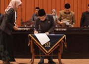 Rapat Paripurna Penetapan Pasangan Calon Bupati dan Wakil Bupati Terpilih