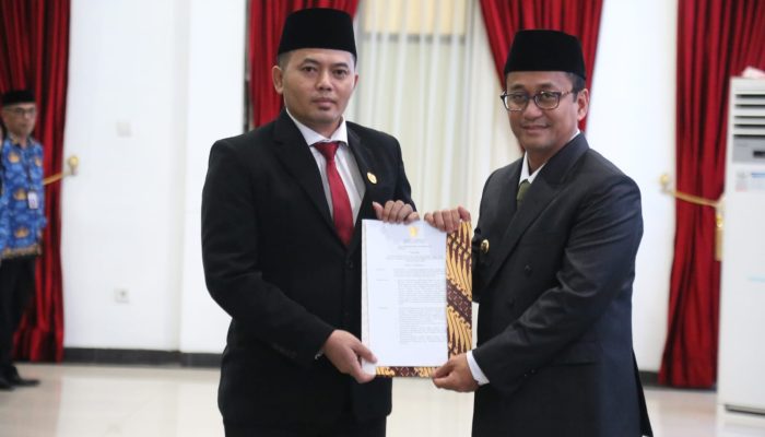 Bupati Lantik Asep Mulyaden Sebagai Direksi PT Abhyakta Dharma Yasa (Perseroda) periode 2025-2030