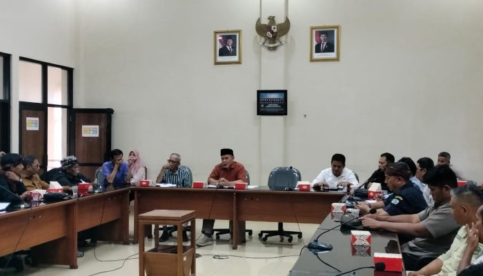 Kecewa dengan Absennya Walikota, Komunitas Cermin Walk Out dari RDP